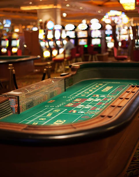 Blackjack hand in progress on misteri bet showing player cards, dealer upcard, and action buttons